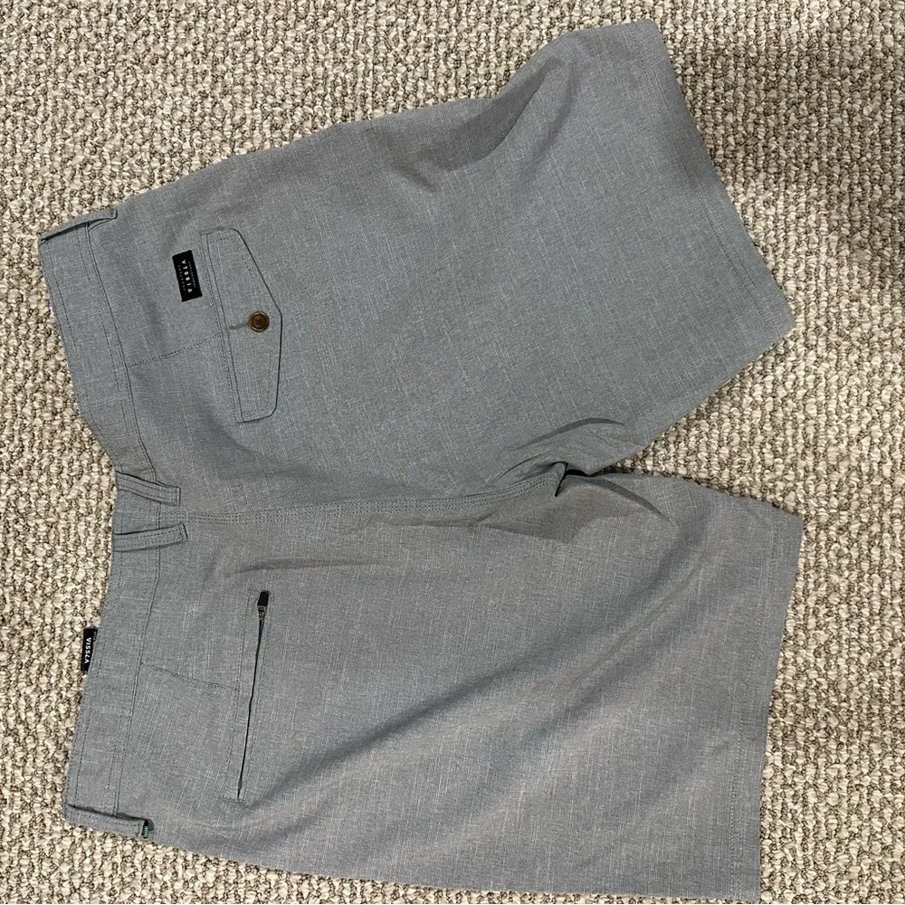 VISSLA Men's Heather Gray Flat Front Shorts - Picture 2 of 4